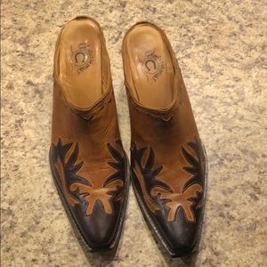 Charlie One Horse mules